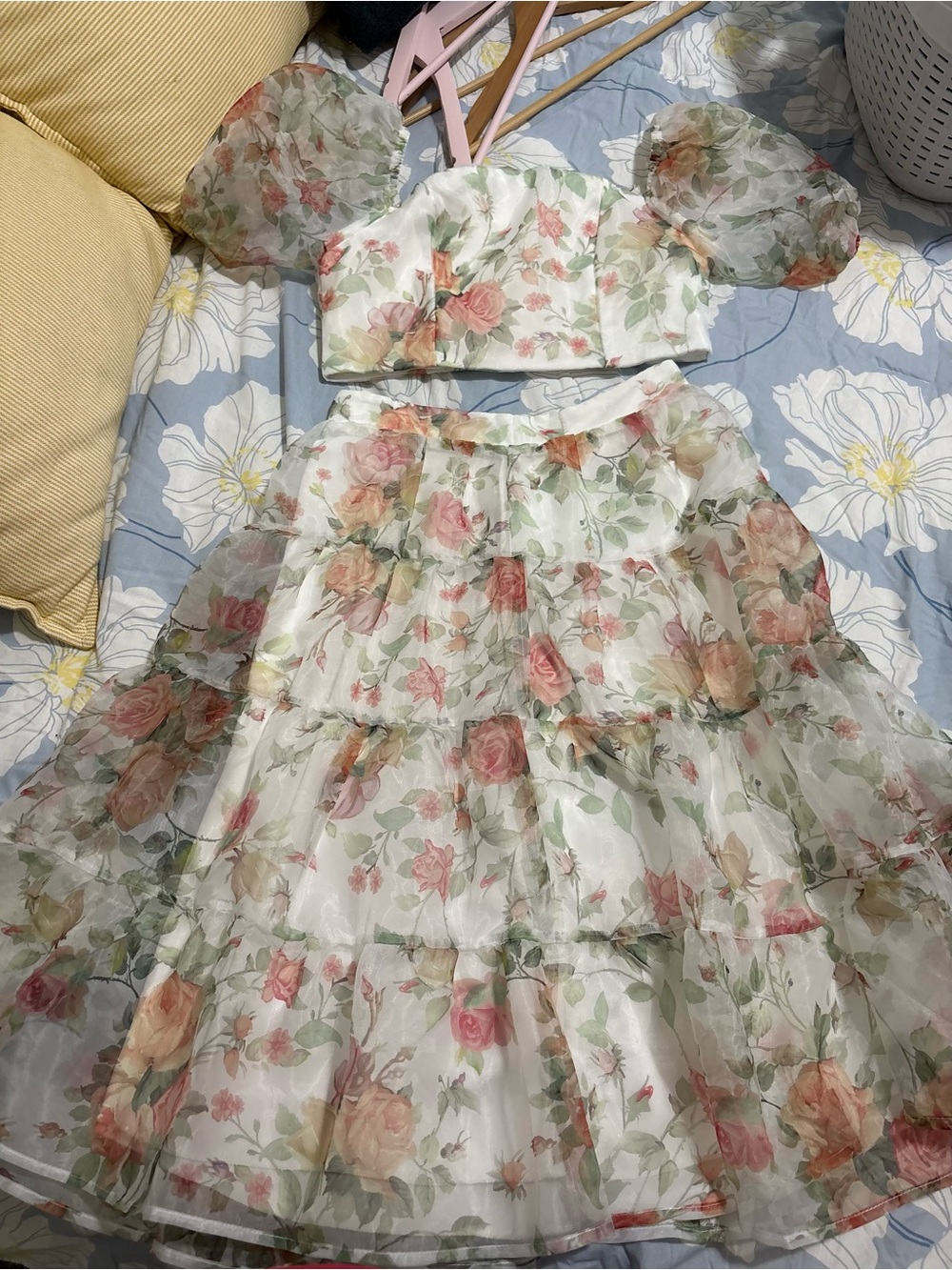 SHEIN White Floral Organza Puff Sleeve Crop Top & Tiered Skirt Set